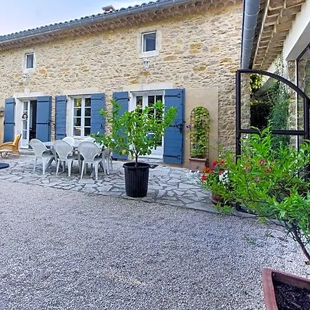 La Jourdane לינה וארוחת בוקר 4*